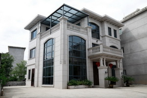 瓷磚外墻翻新仿石漆需要鏟掉瓷磚嗎？